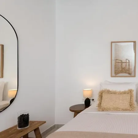 Kanelis & Apartment *