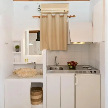 Kanelis & Apartment *
