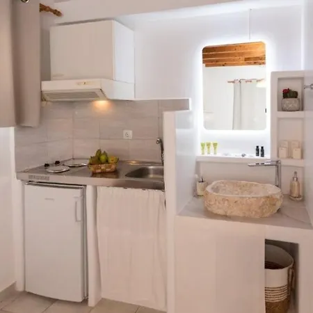 Kanelis & Apartment Mytakas